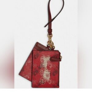 COACH Red Lanyard Card
Case Set with Horse & Carriage Print